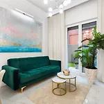 New Praga Ladies' & Gentlemen's By Bookinghost Appartement *