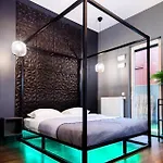 Appartement New Praga Ladies' & Gentlemen's By Bookinghost *