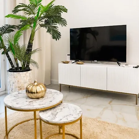 New Praga Ladies' & Gentlemen's By Bookinghost * Warszawa