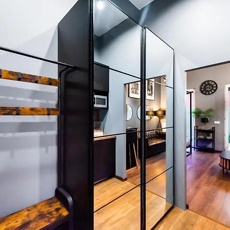 New Praga Ladies' & Gentlemen's By Bookinghost Апартаменты *