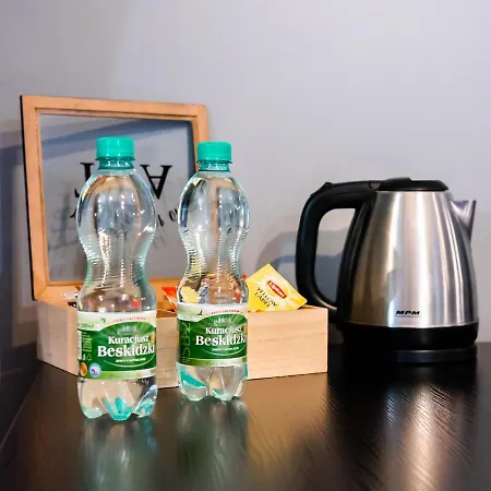 Апартаменты New Praga Ladies' & Gentlemen's By Bookinghost *